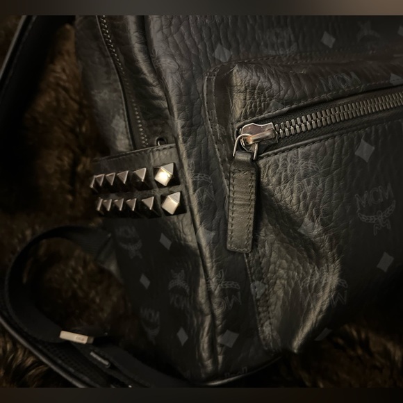 MCM studded backpack (rare edition genuine and authentic Unisex mint condition) main image 5